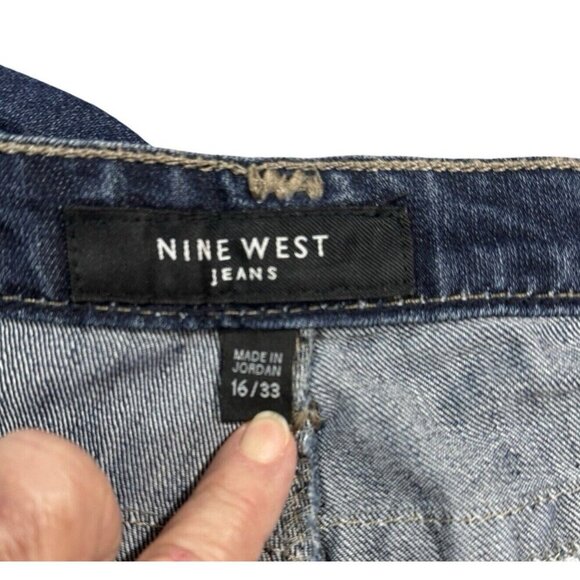 NINE WEST Jeans Missy Sz. 16 Average Dark Blue Embellished Embroidered Flared - Picture 7 of 16